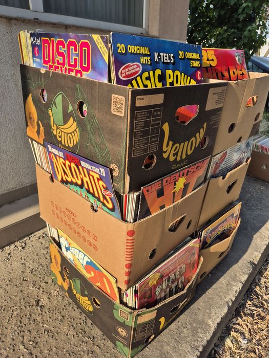 Vând Lot 100lp Discuri Vinil colectie muzica usoara straina mixta pentru pick-up