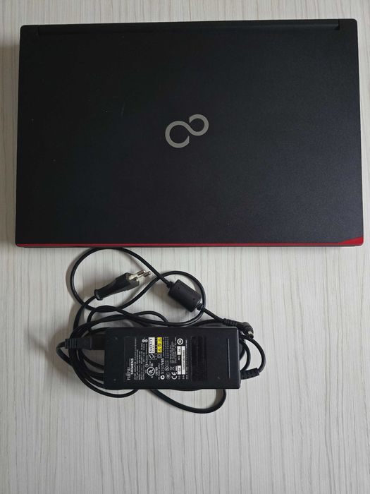 FUJITSU Lifebook Е554  15.6"