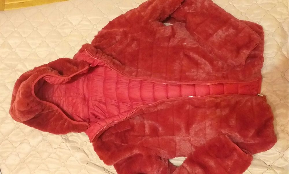 Ново червено яке с две лица, S размер