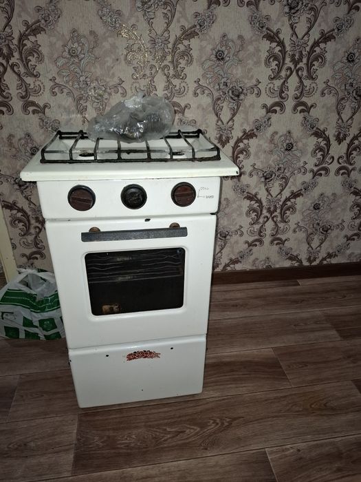 Газовая плита две конфорки