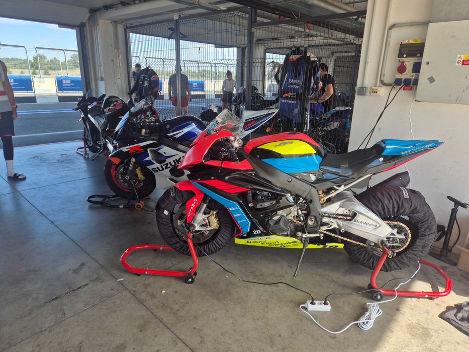 Bmw s1000rr an 2012 pista/race/track