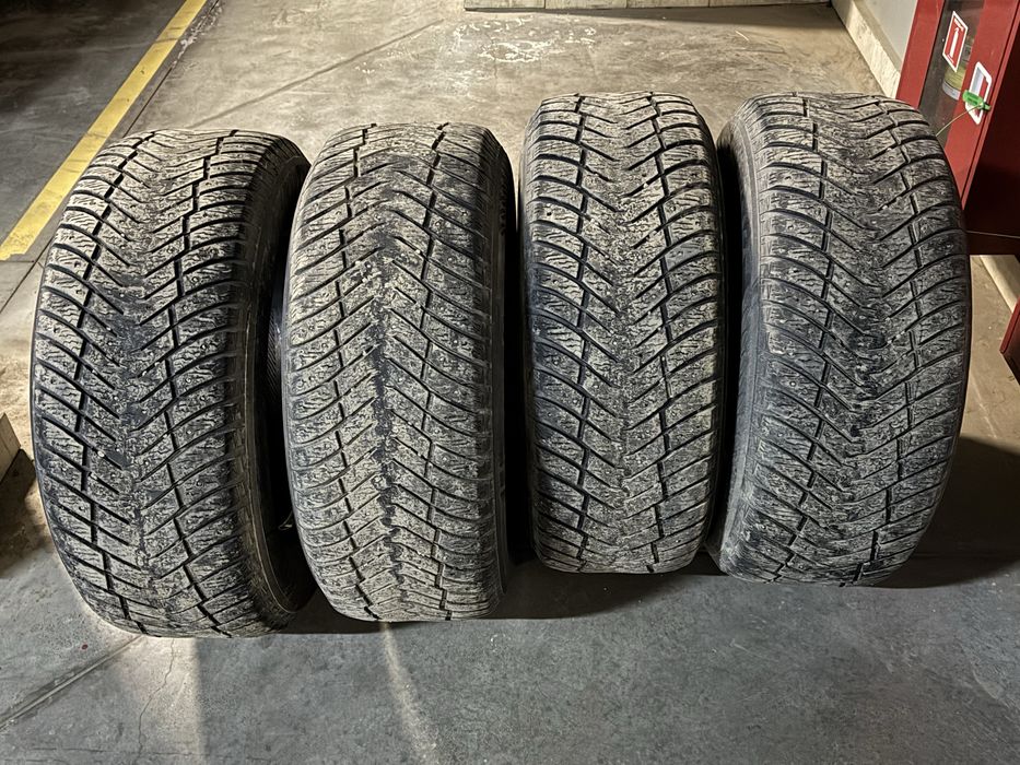 Yokohama ice guard 285/60/18