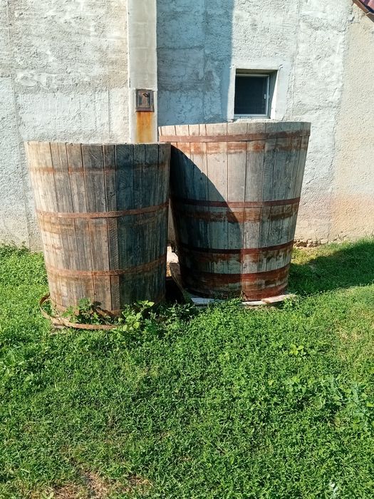 Vând căzi din lemn