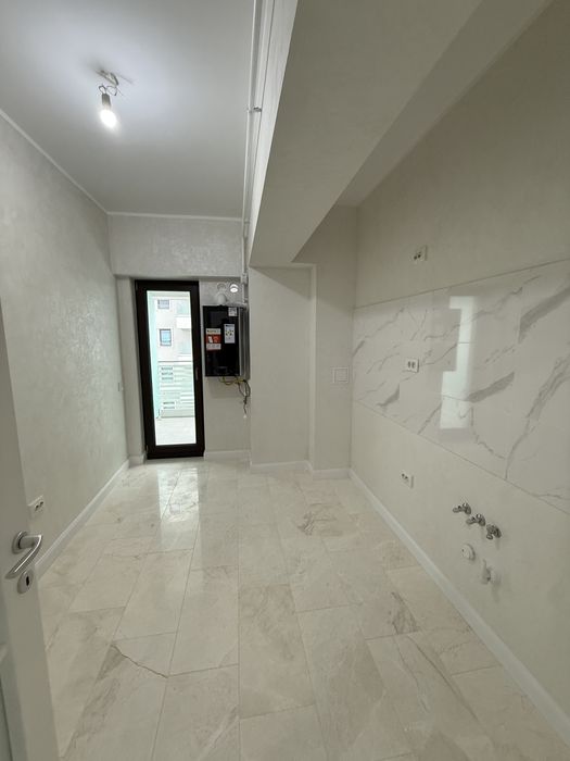 Închiriez apartament 2 camere nemobilat – birou / spațiu de lucru