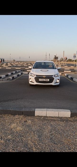 Автоинструктор женщина