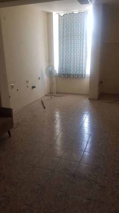 Продава етаж от бизнес сграда в гр.Дупница