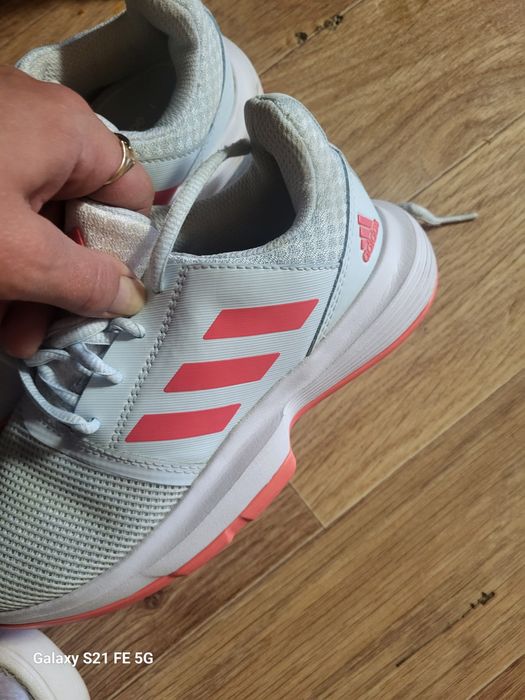 Продам обувь на девочку