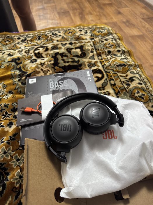 Наушники JBL TUNE 520 BT