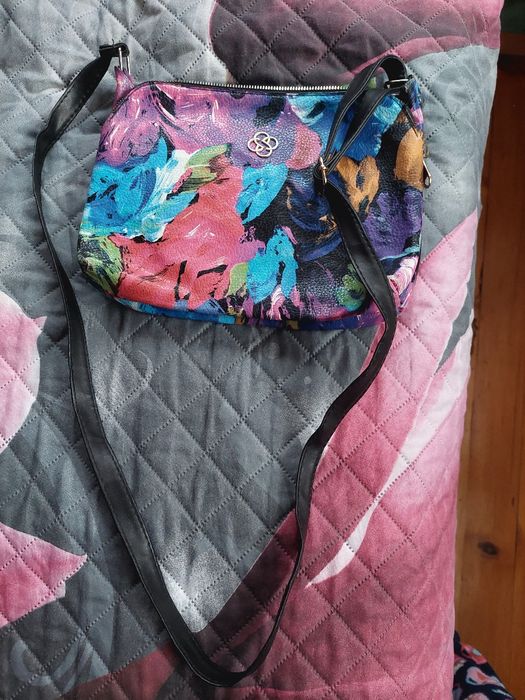 Чанти с дълга дръжка