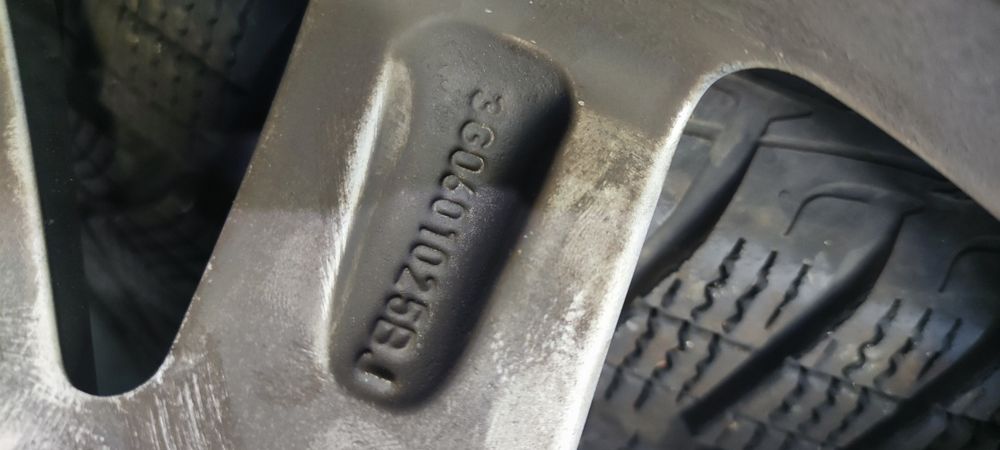 Jante aliaj passat b8 amvelope iarna 8mm