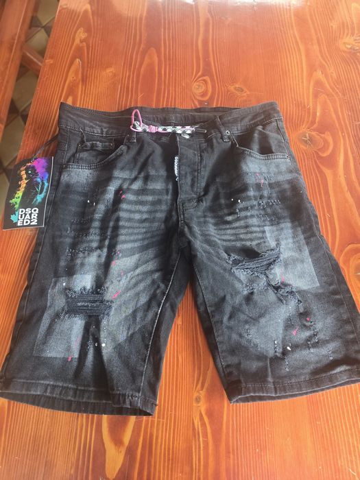 Vand blugi DSQUARED2 mai multe modele si marimi