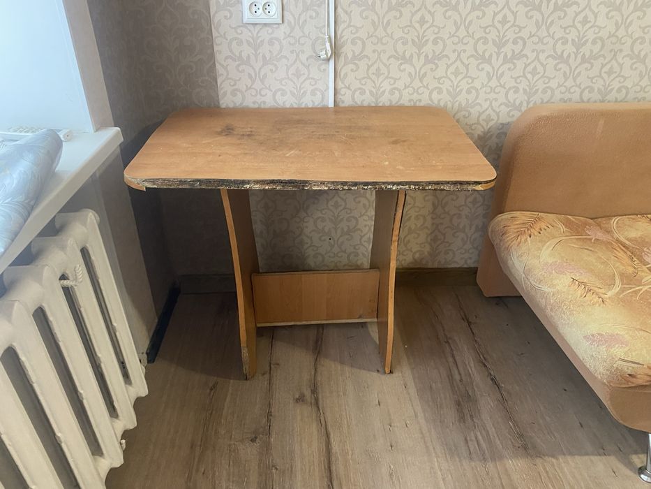 Отдам даром тахта, шкаф и стол