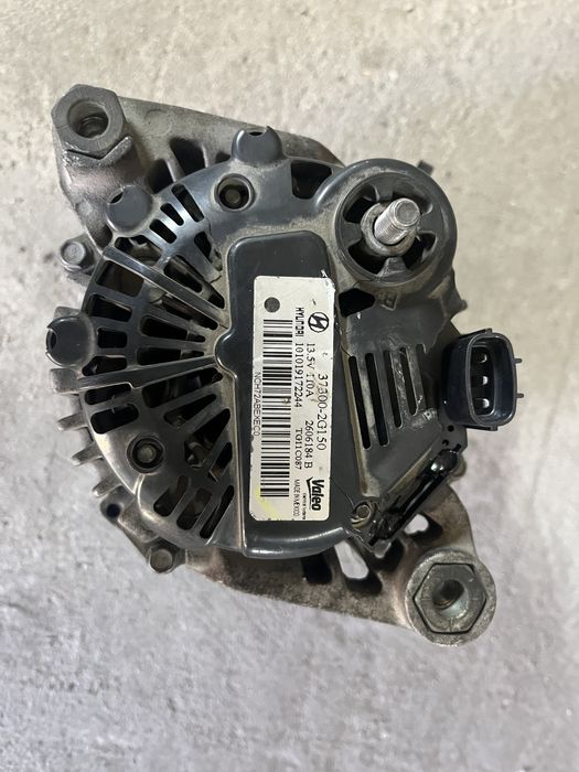 Генератор YF Sonata 2011г привазной