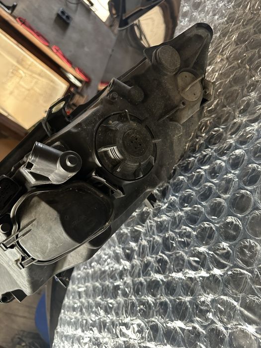 Фарове за БМВ Е9x