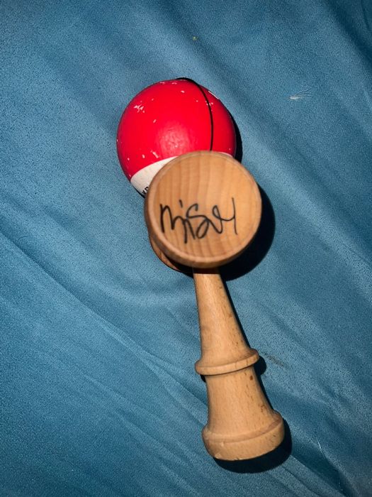 kendama krom semnată de bisoi