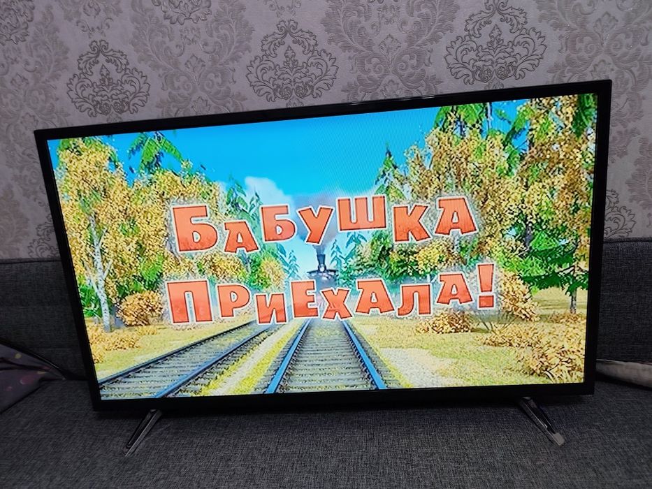Телевизор Смарт 102 см диагональ