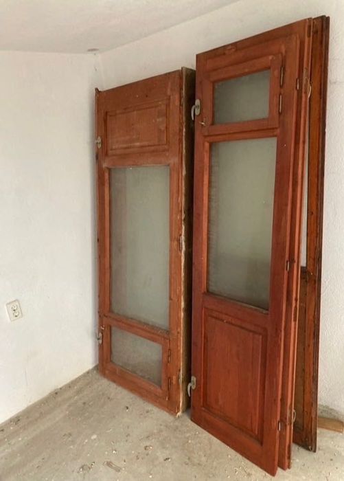 Дървена дограма /прозорци и врати