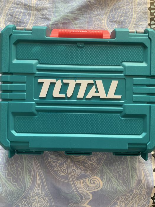 Шуруповерт Total