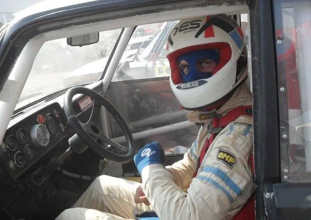 Каска SPARCO с изтекла FIA хомологация