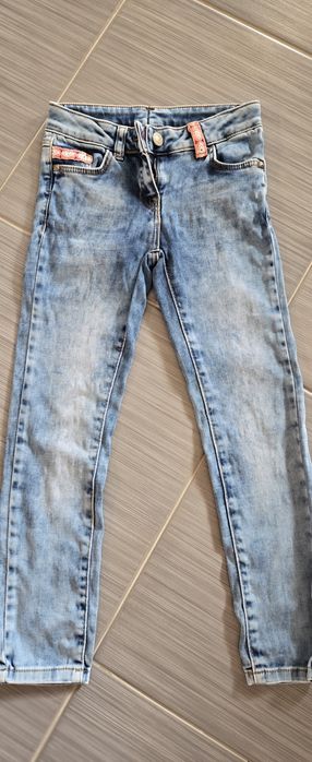 Дънки и риза за 10 лева