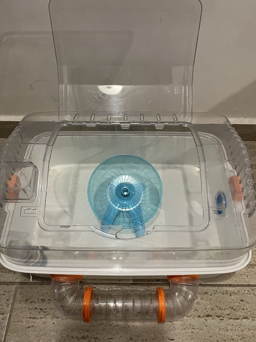 Кутия за домашни любимци