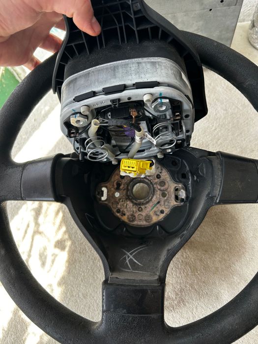 Заводско радио и волан от Vw Jetta mk5