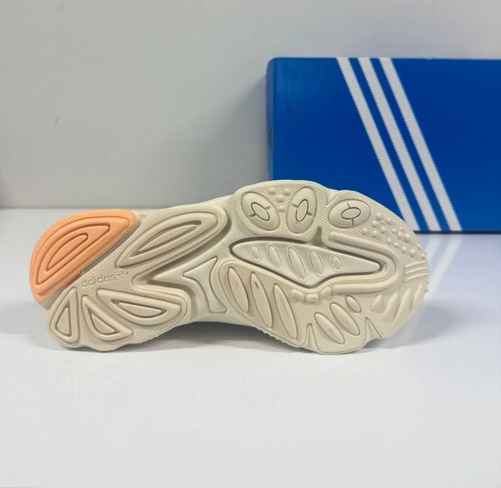 adidas Ozweego W