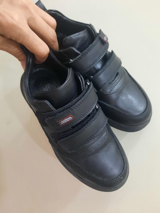 Продам кожа туфли 32 мальчику