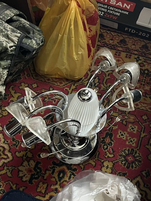 Продам люстру за 3000 тг