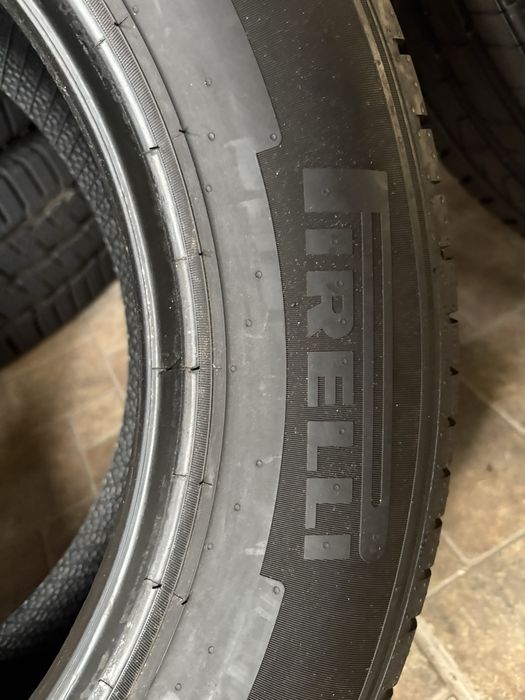 2 броя летни гуми 215/60/16 Pirelli