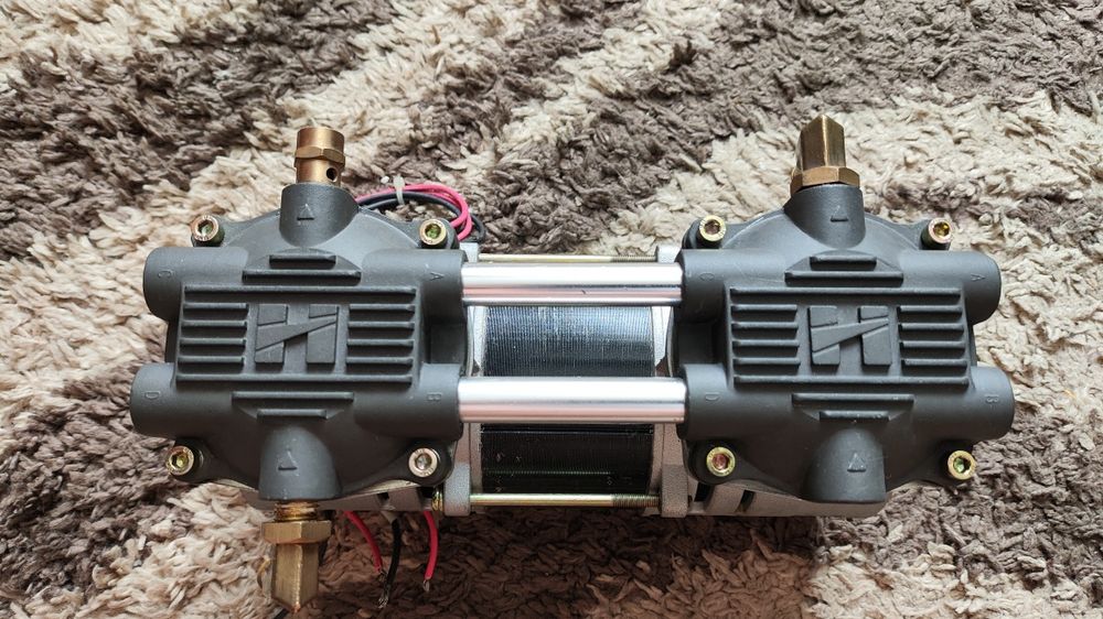 Компрессор поршневой безмаслянный.