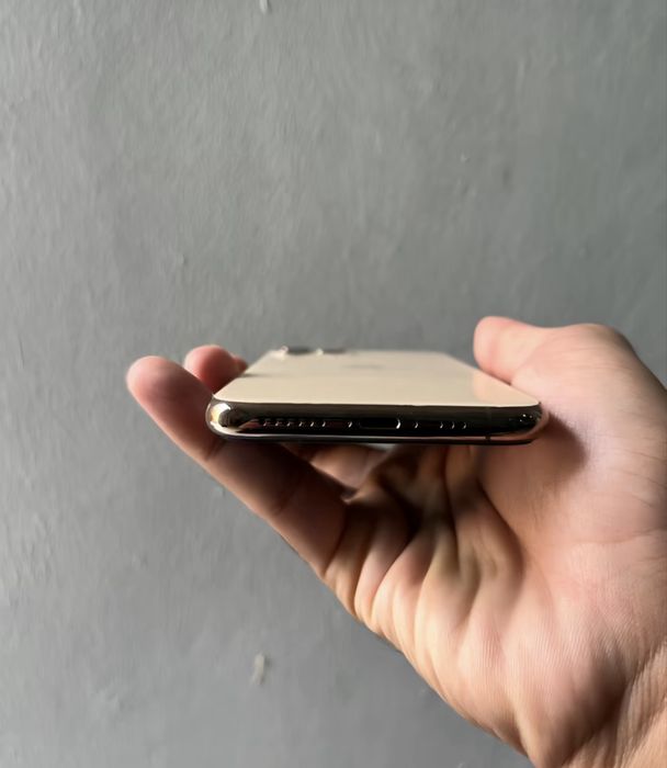 Айфон 11про.