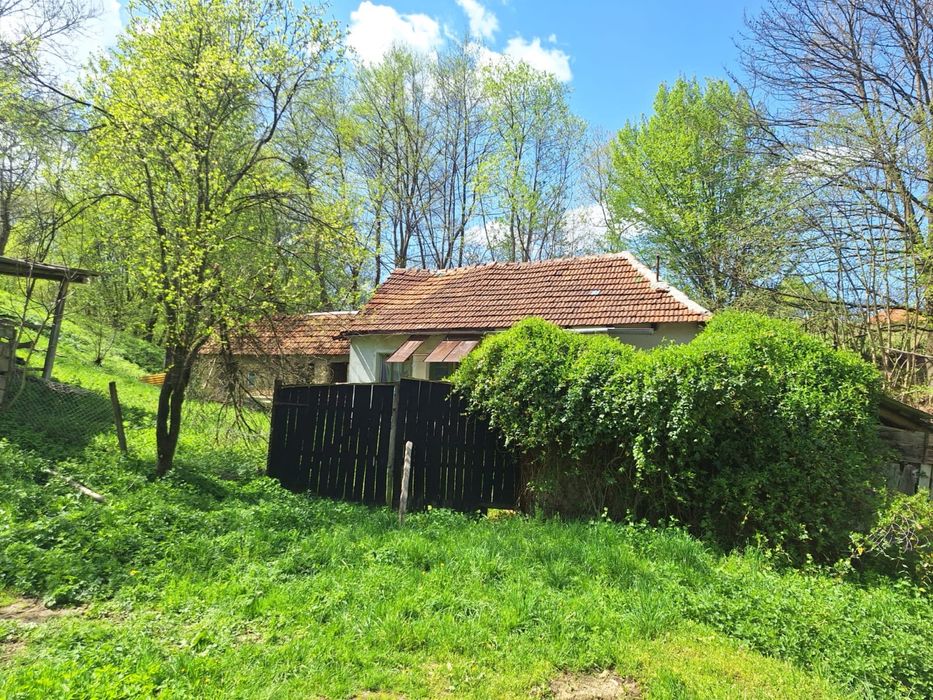 Casa + teren Cornitel