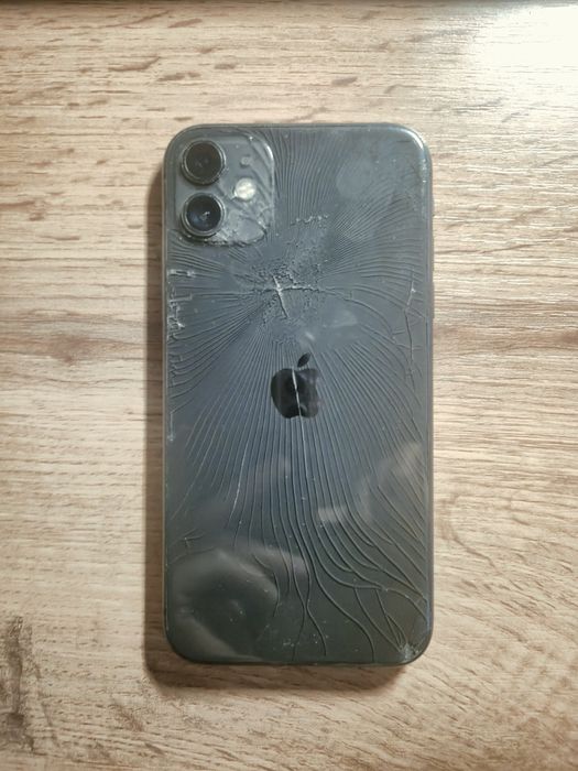 Продам iPhone 11 64 gb