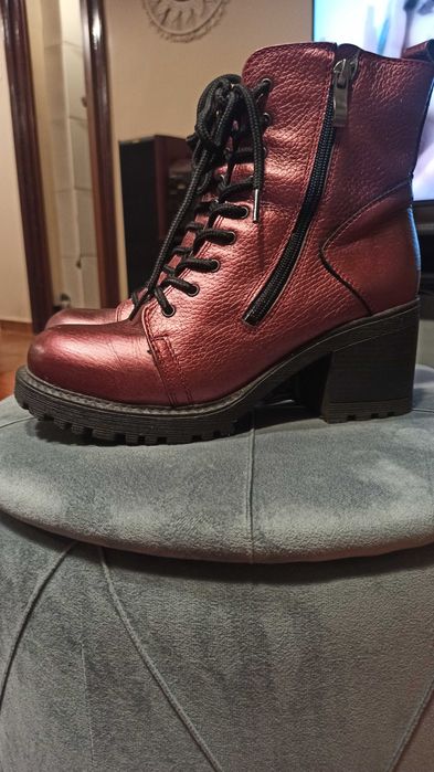 Ghete piele naturala Dasha