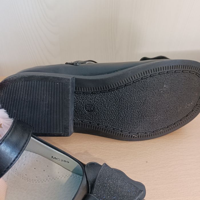 Обувки за момиче