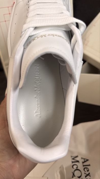 Adidasi A M  - marime 43, piele naturala, full box (Valentino)