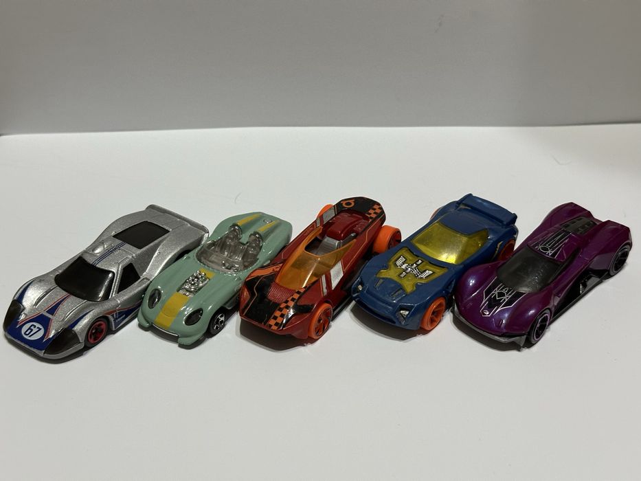 оригинальные машинки Hot Wheels