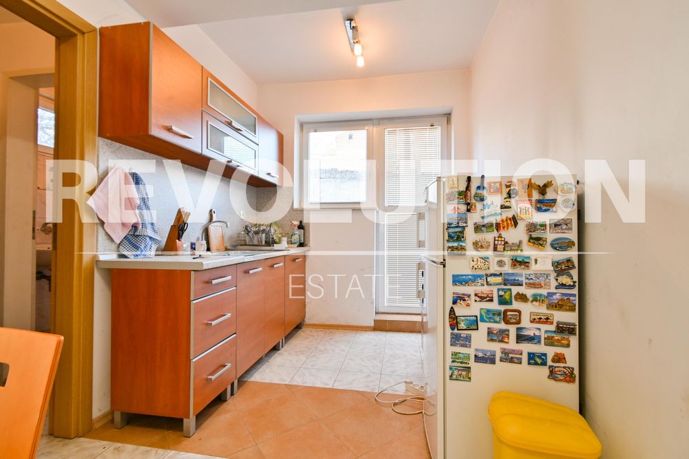 Дава се под наем Къща в София, Център - 150 кв.м за 1500 € - Снимка #2