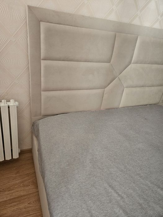 Двухспальная кровать