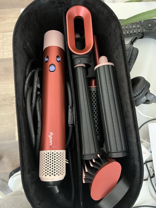 Dyson airwrap i.d.