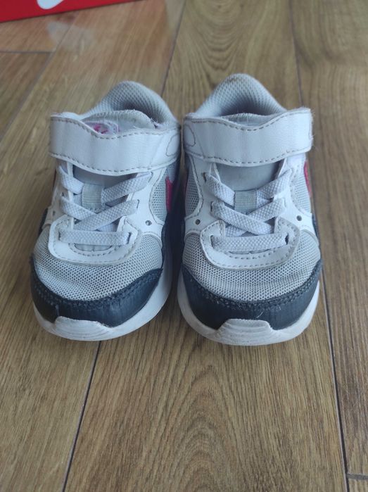 Nike бебешки маратонки 21 номер