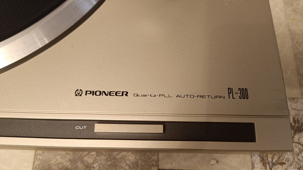 Проигрыватель Pioneer PL-300