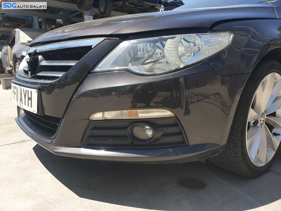 Bara Spoiler Fata cu Locas Senzori Parcare Fara Grila cu Emblema Volkswagen Passat CC 2008 - 2012 Culoare LC8Z [C6498X]