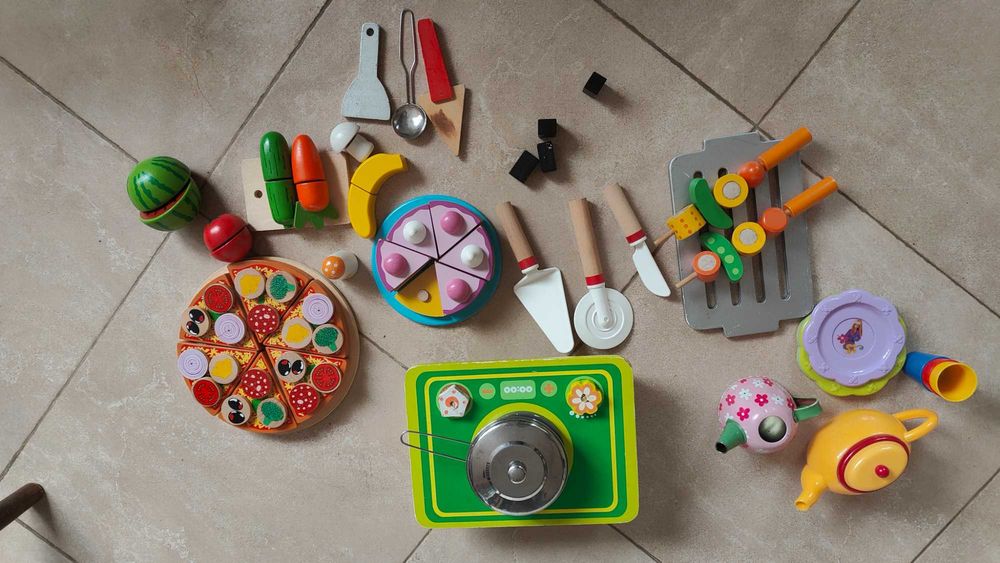 Дървена играчки за готвене: барбекю, пица торта, зеленчуци за рязане