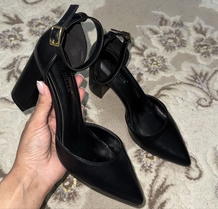 Туфли на каблуке