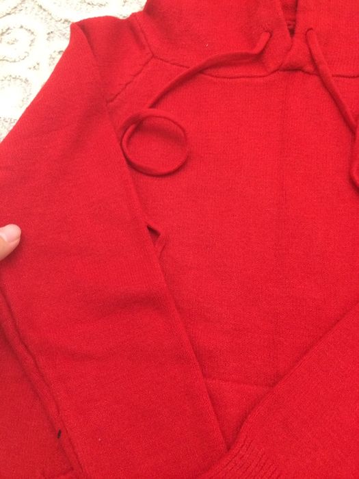 Продам джемпер с капюшоном