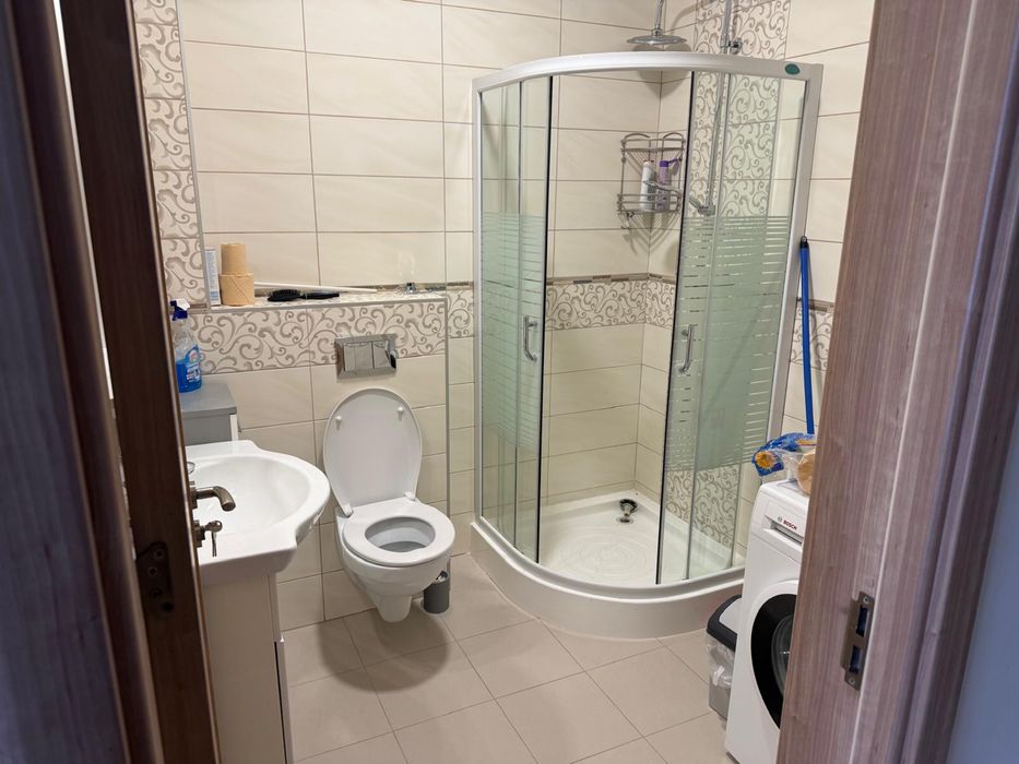 Inchiriez apartament cu 2 camere