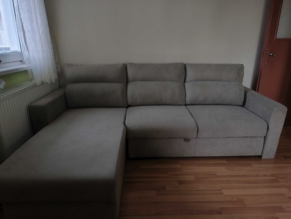 Разтегателен диван