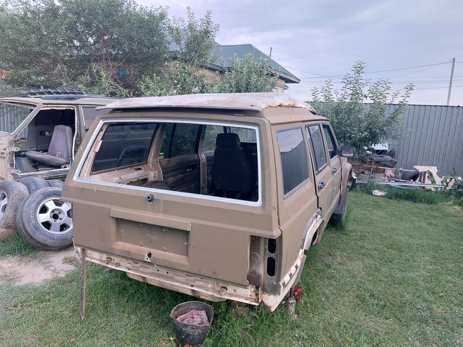 Продам Jeep Cherokee